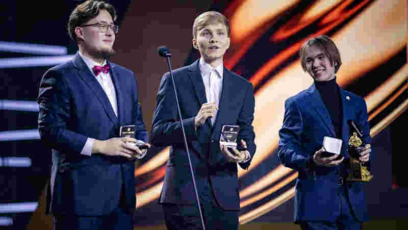 传闻：RNG和FPX将离开 LPL ，下赛季将剩下14支战队